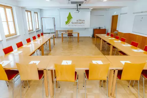 01_schloss-krastowitz_raum_l.webp