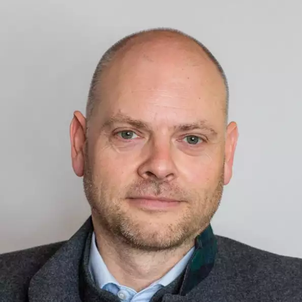 Das Bild zeigt Mag. Robert Madrian