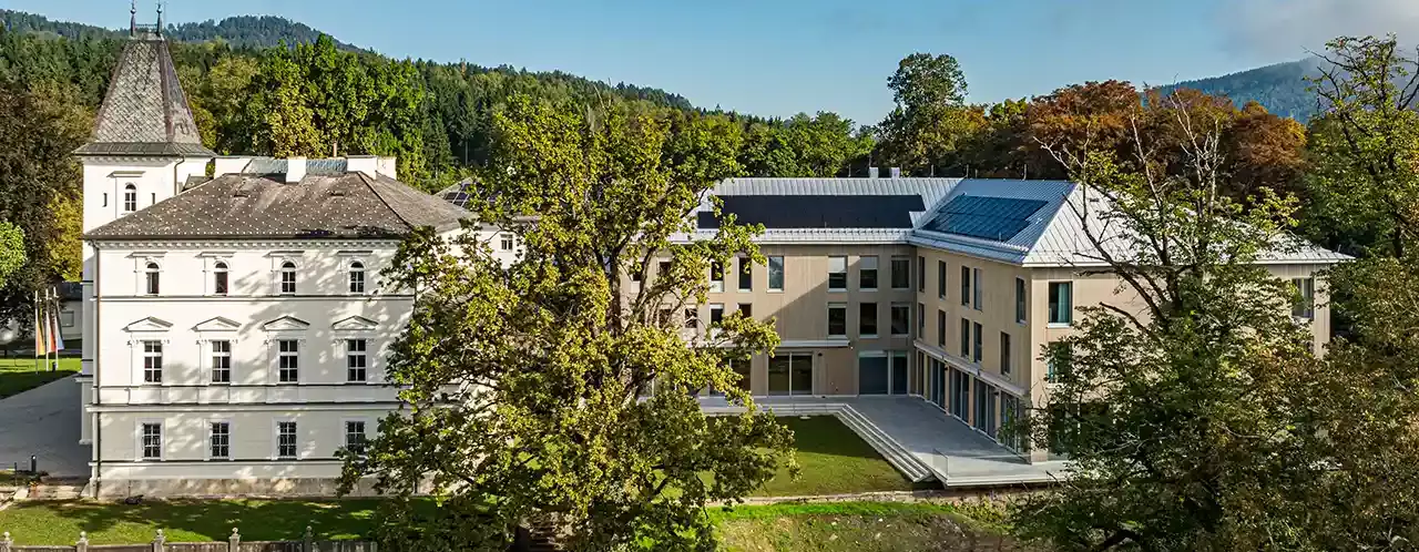 Bild zeigt das Hotel vom Schloss Krastowitz